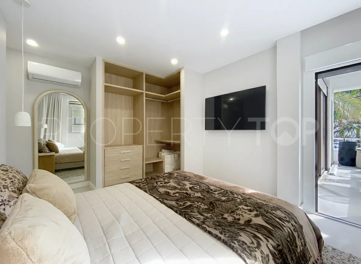 For sale apartment in Estepona Centre