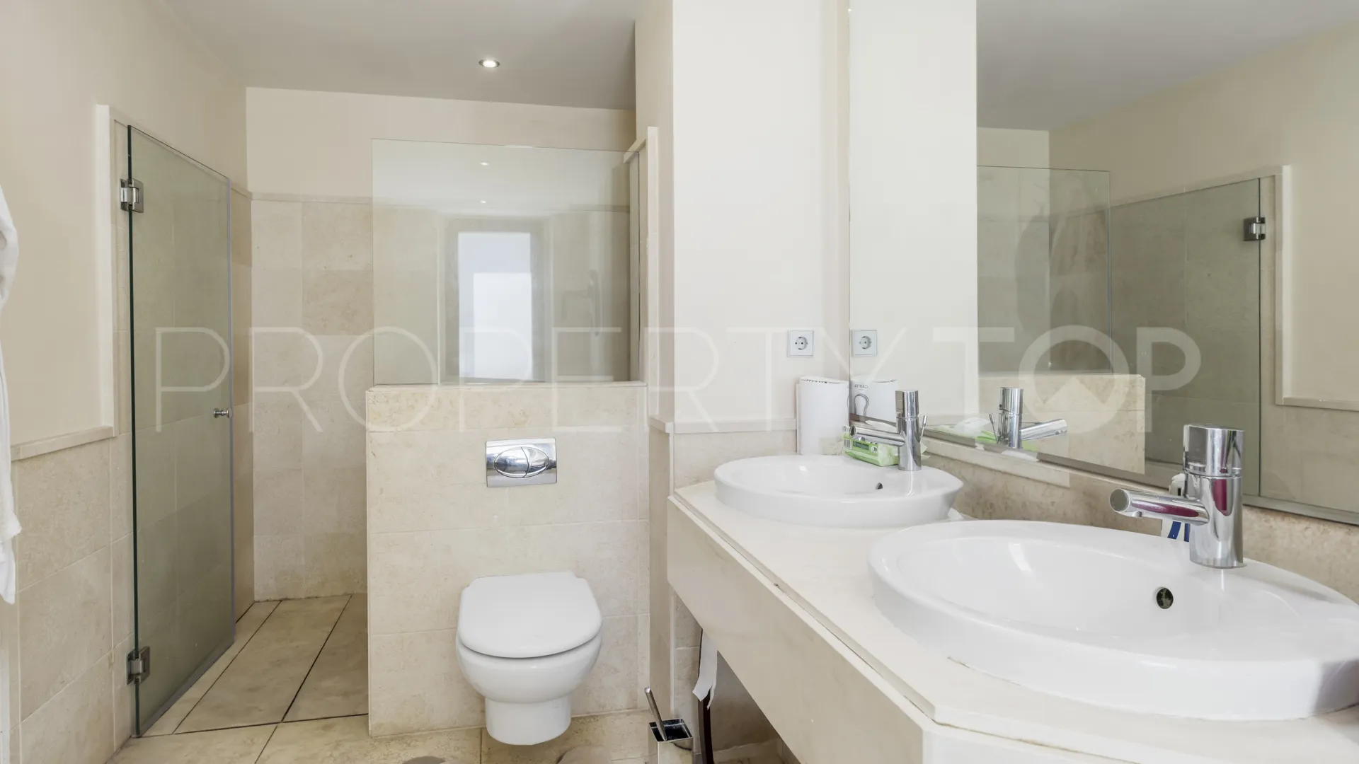 Buy 3 bedrooms duplex penthouse in Los Flamingos Golf