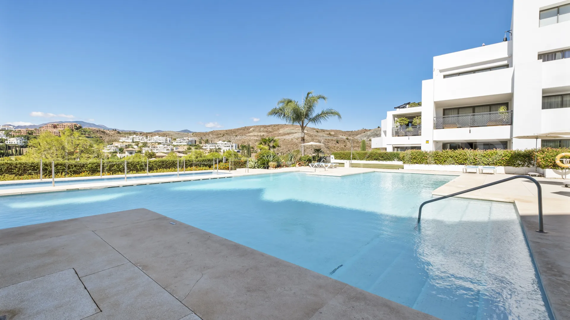 Buy 3 bedrooms duplex penthouse in Los Flamingos Golf