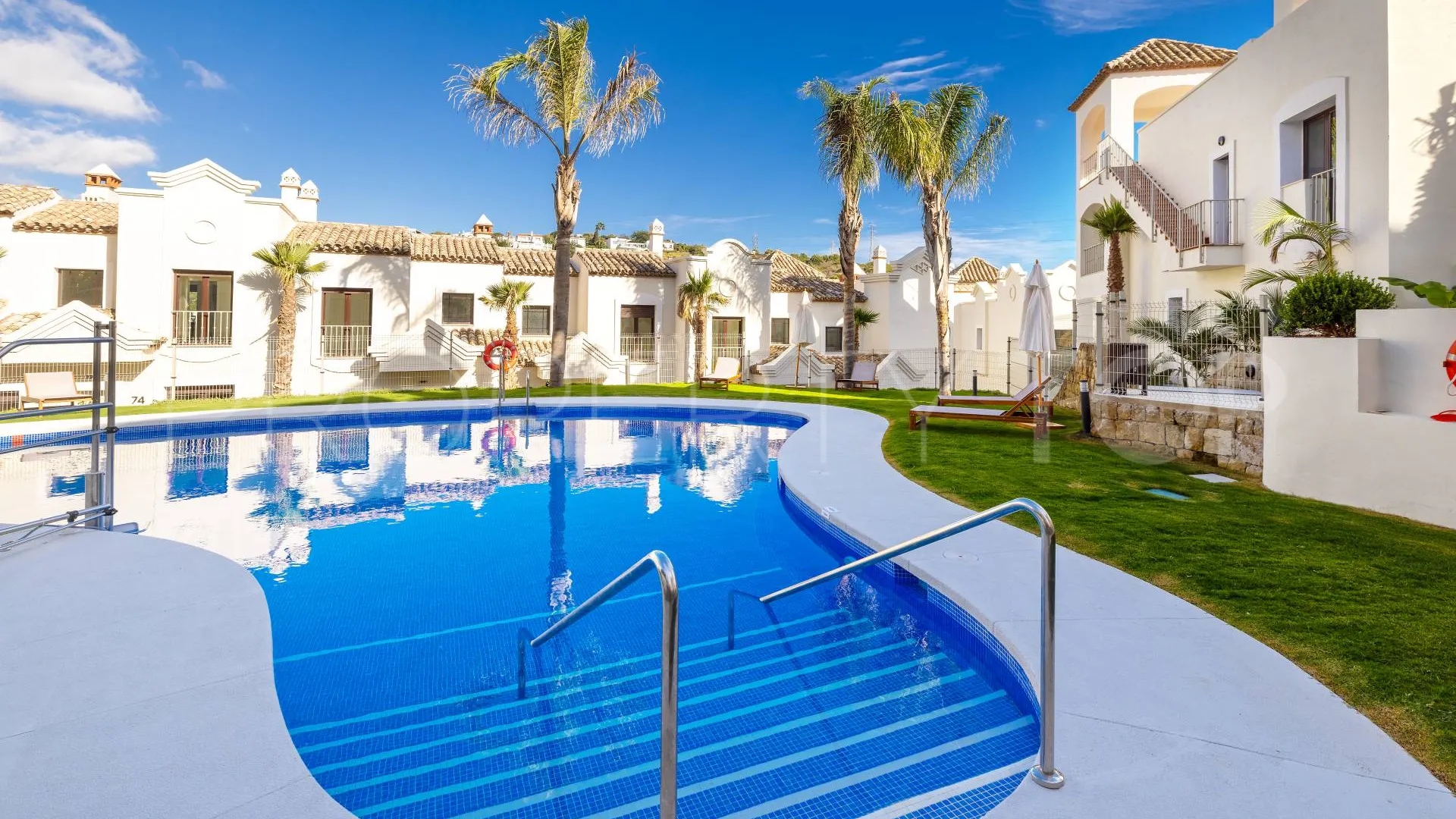 For sale town house with 3 bedrooms in Azata Golf