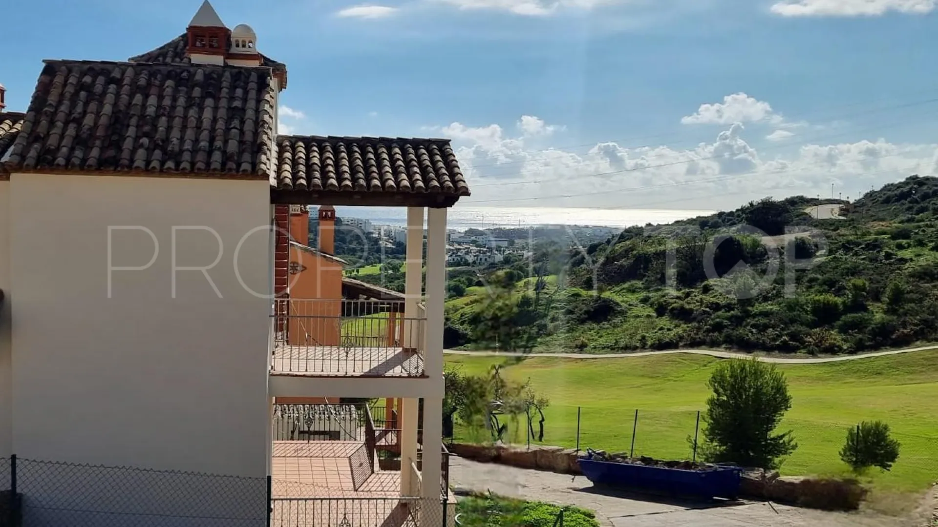For sale town house with 3 bedrooms in Azata Golf