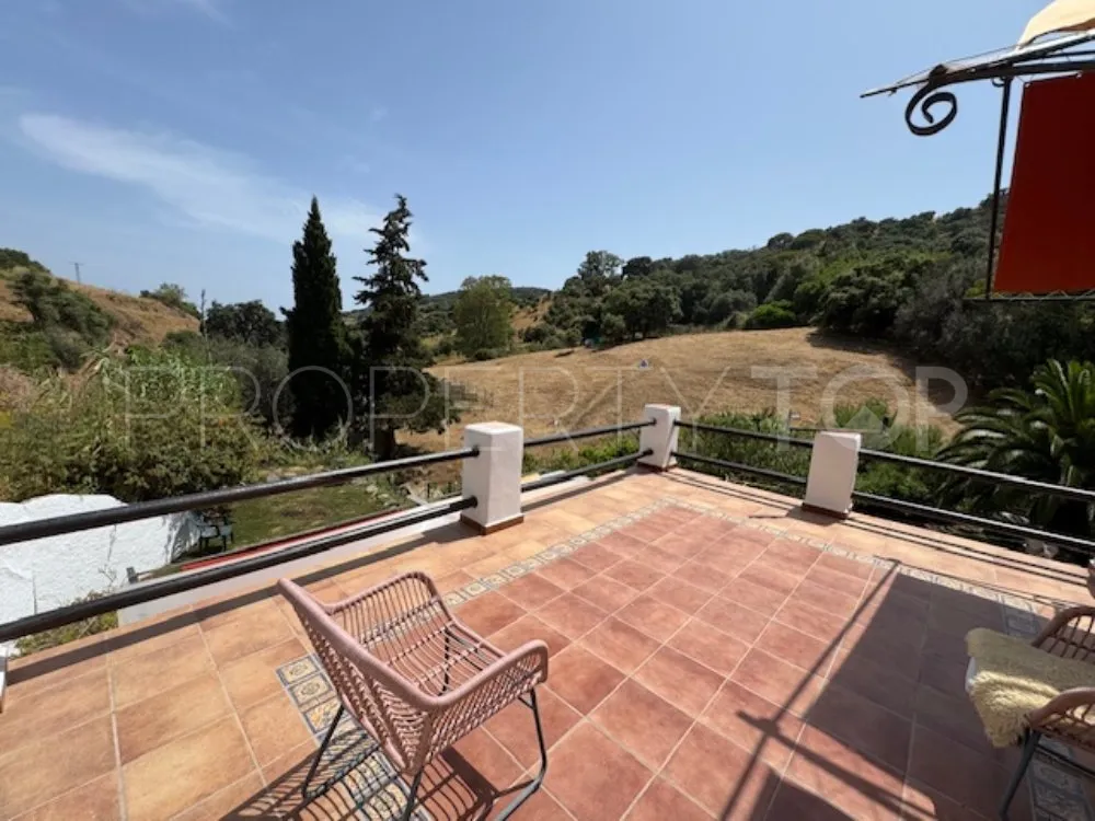 For sale country house with 4 bedrooms in Casares Montaña