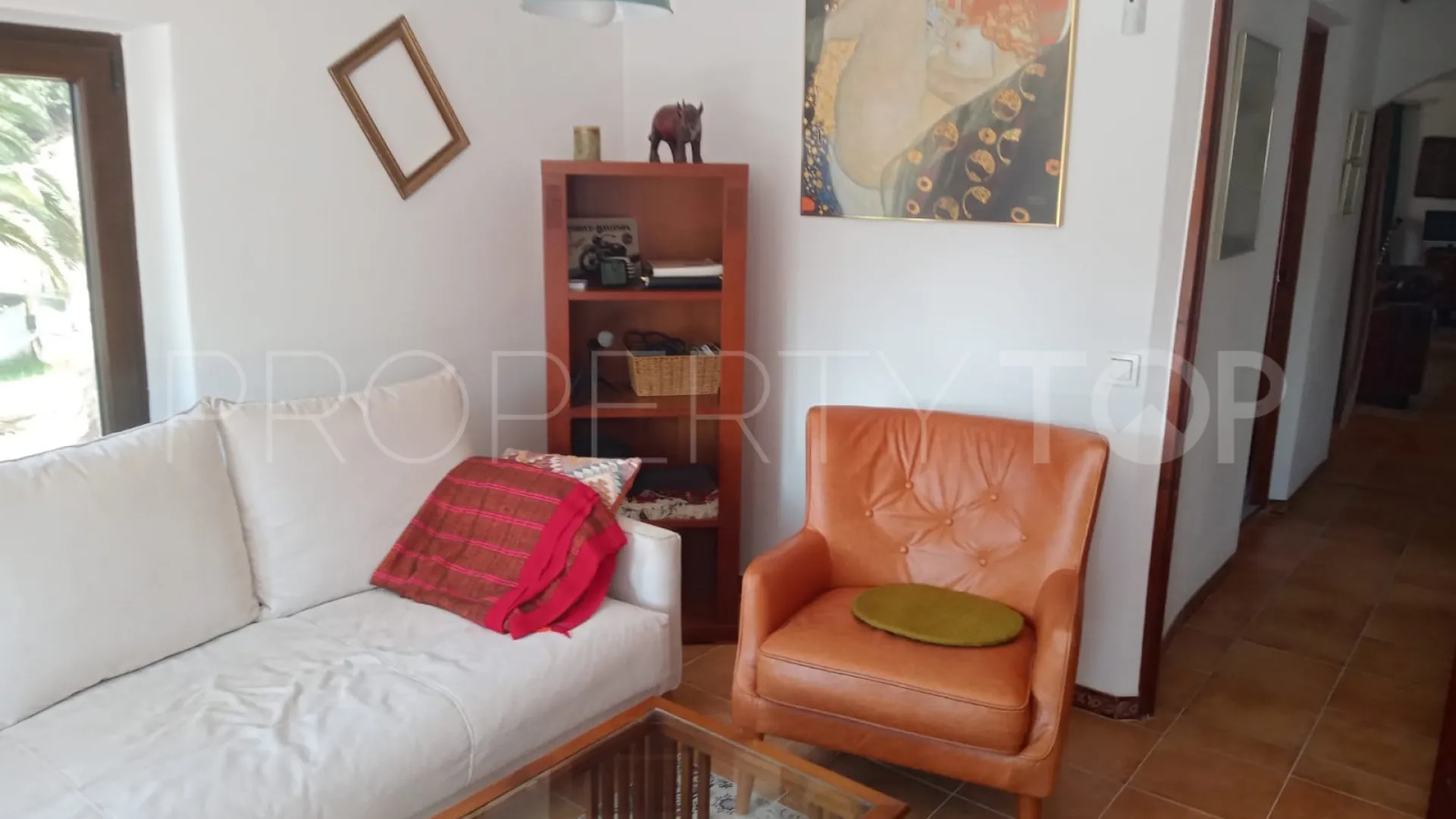 For sale country house with 4 bedrooms in Casares Montaña