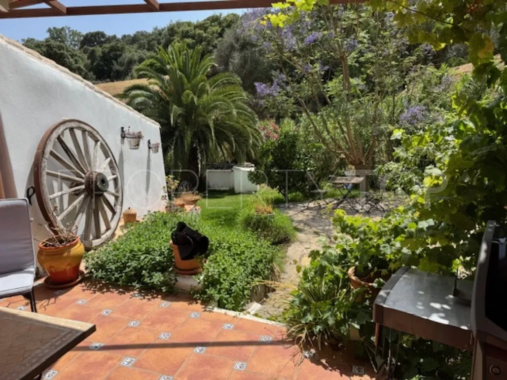 For sale country house with 4 bedrooms in Casares Montaña