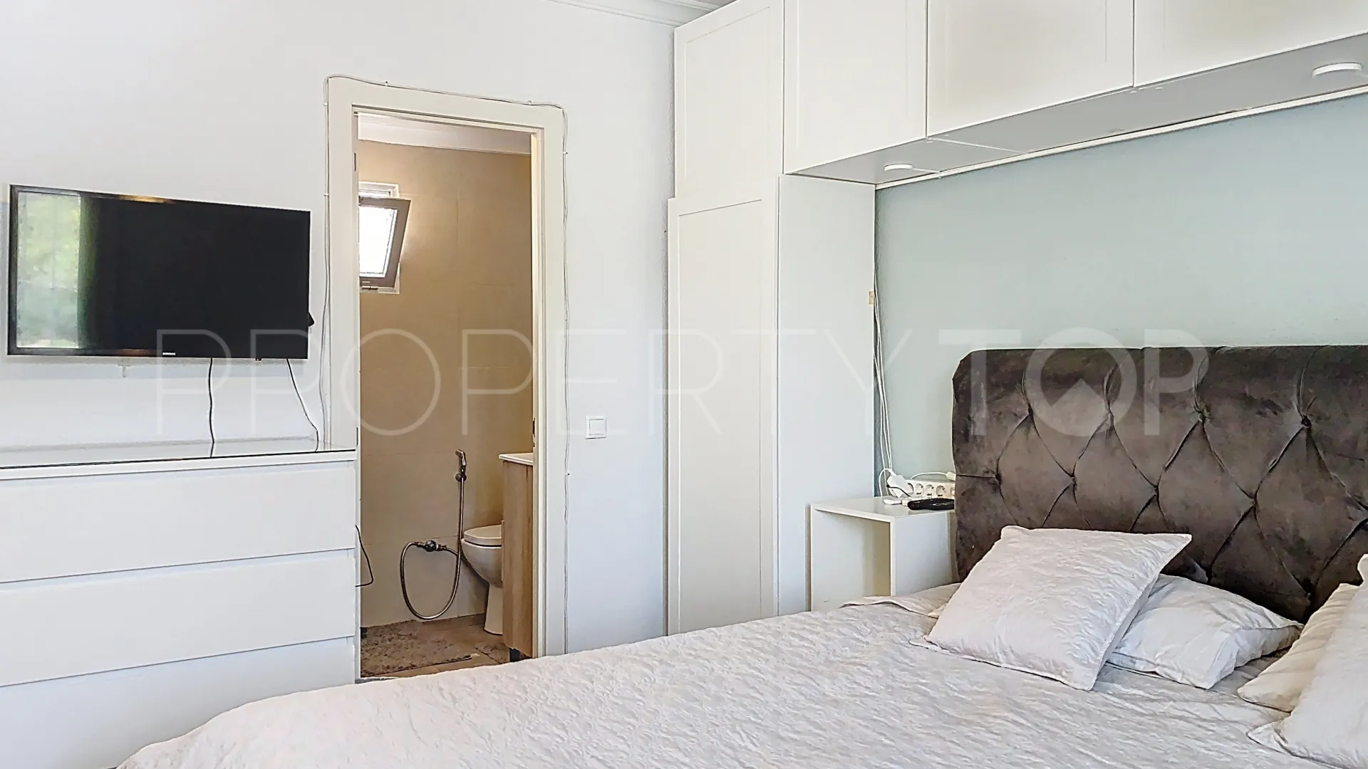 Se vende pareado en Puerto Romano de 3 dormitorios