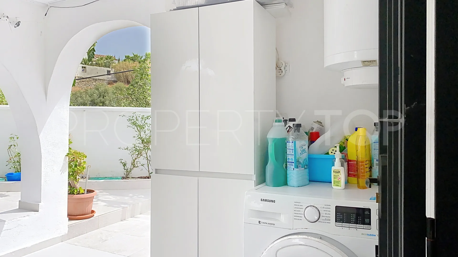 Se vende pareado en Puerto Romano de 3 dormitorios