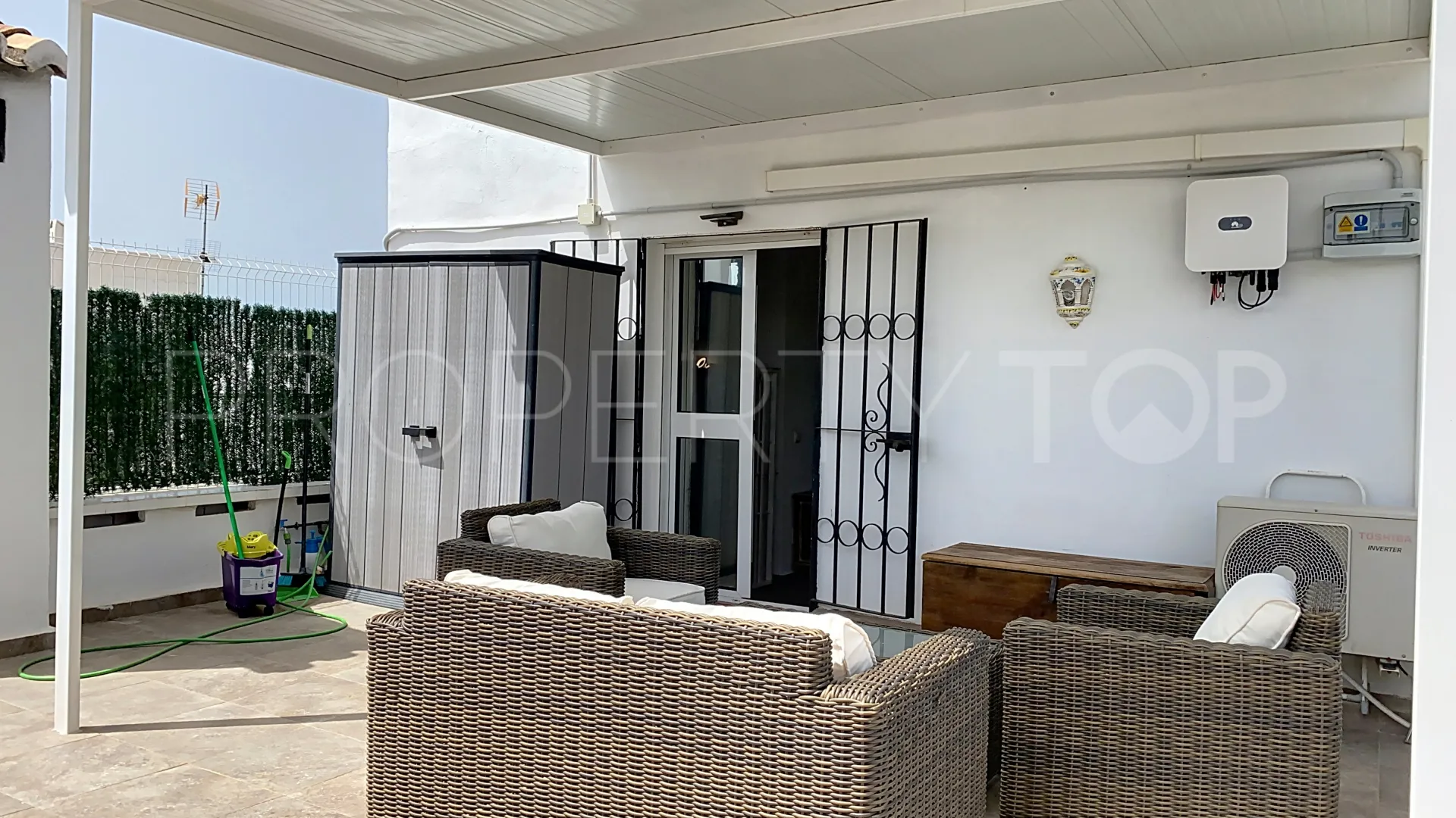 Se vende pareado en Puerto Romano de 3 dormitorios