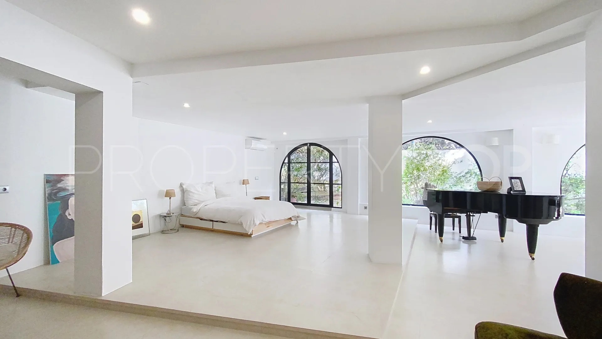 For sale 4 bedrooms villa in Atalaya