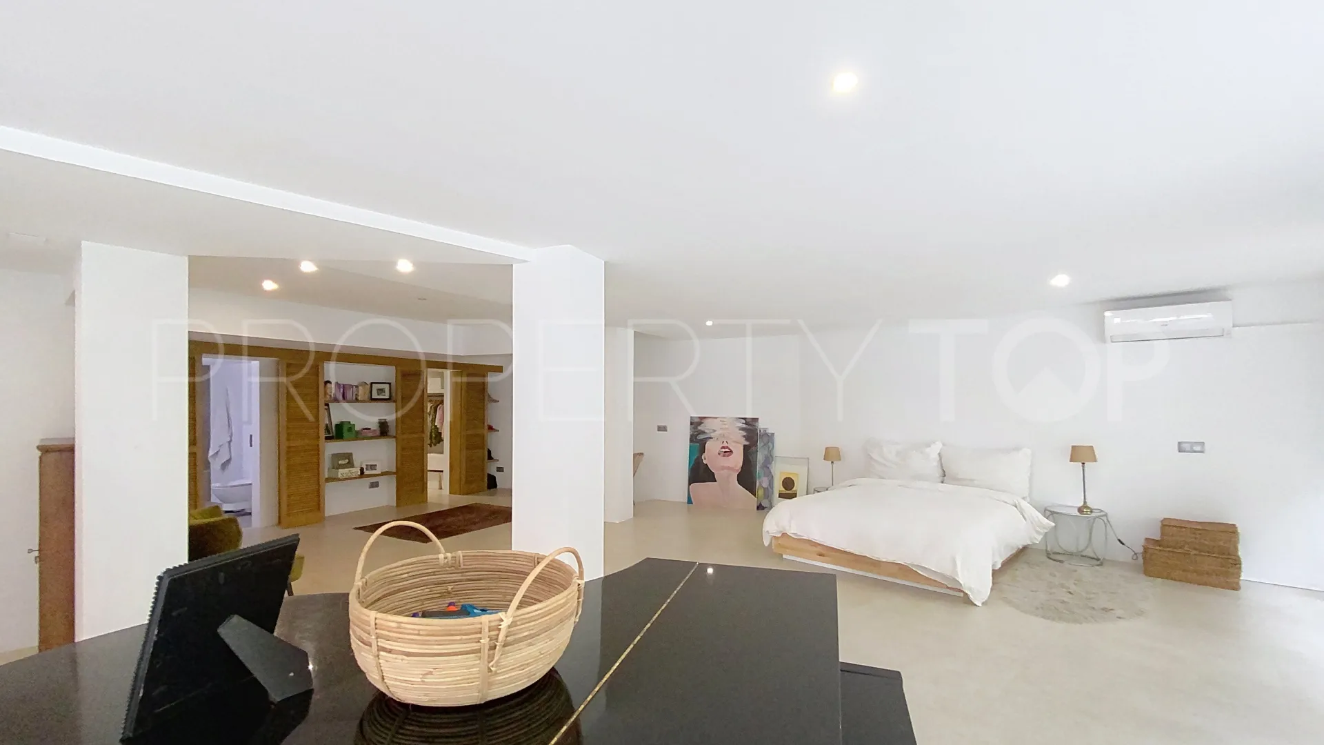 For sale 4 bedrooms villa in Atalaya