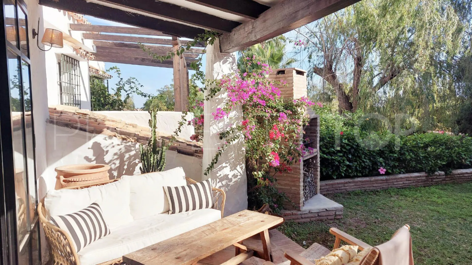 For sale 4 bedrooms villa in Atalaya