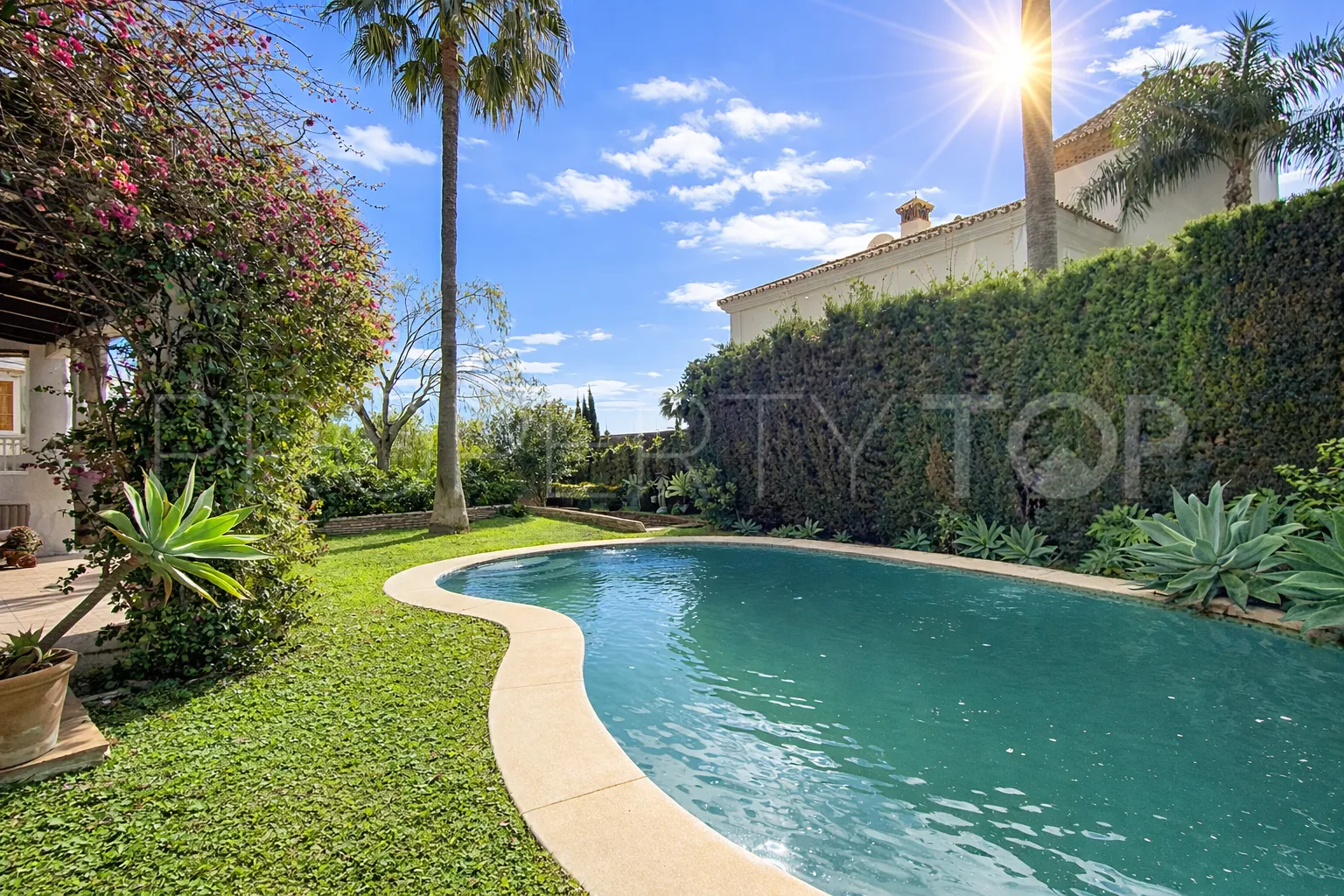 For sale 4 bedrooms villa in Atalaya