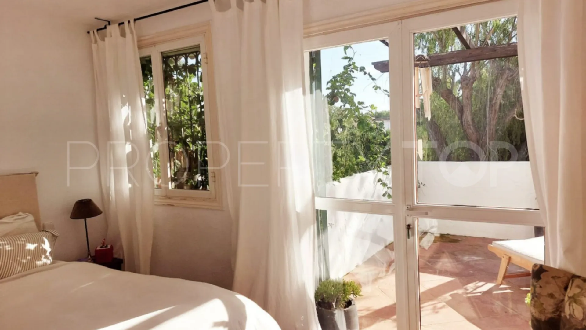 For sale 4 bedrooms villa in Atalaya