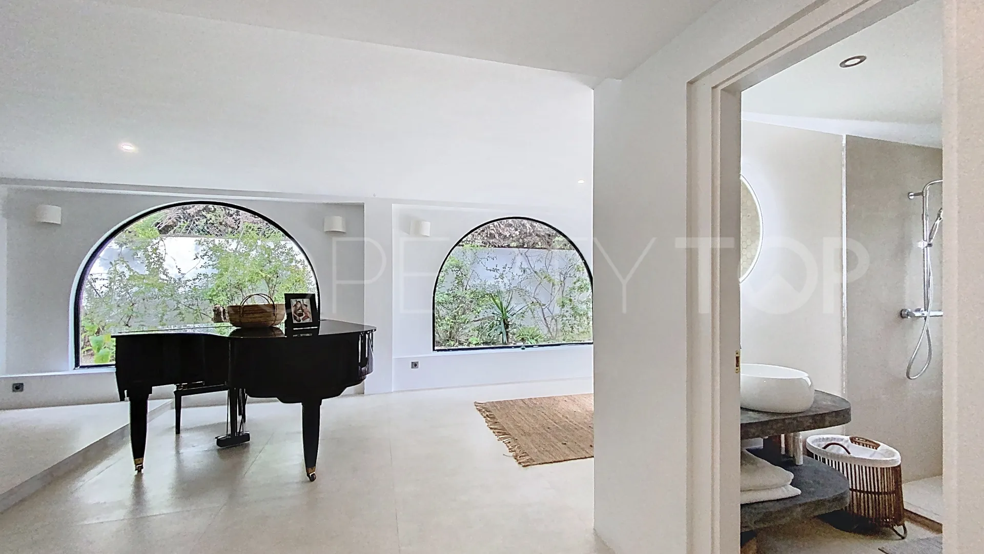 For sale 4 bedrooms villa in Atalaya