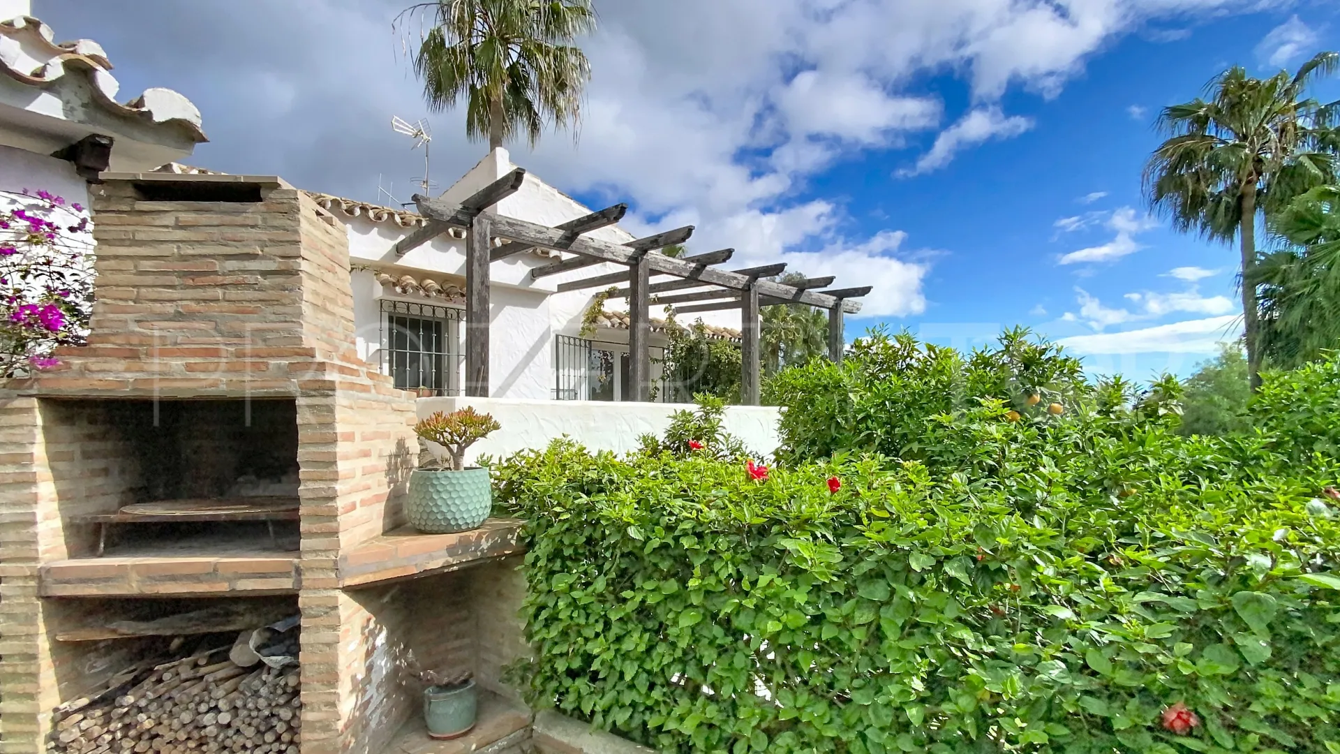 For sale 4 bedrooms villa in Atalaya