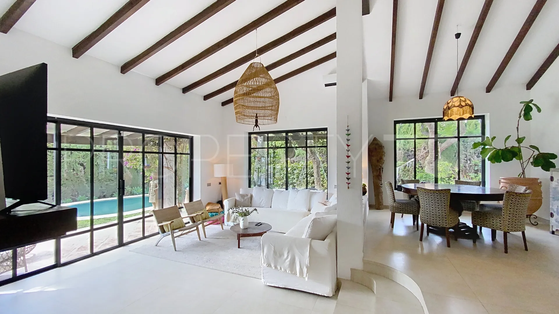 For sale 4 bedrooms villa in Atalaya
