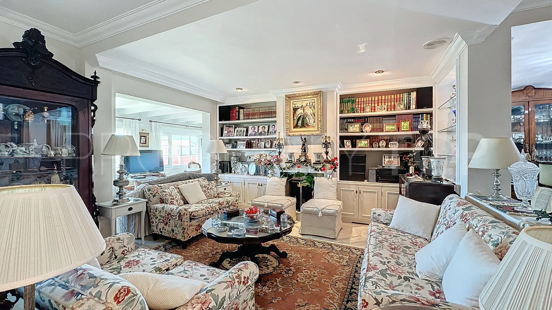 Se vende villa con 6 dormitorios en Seghers