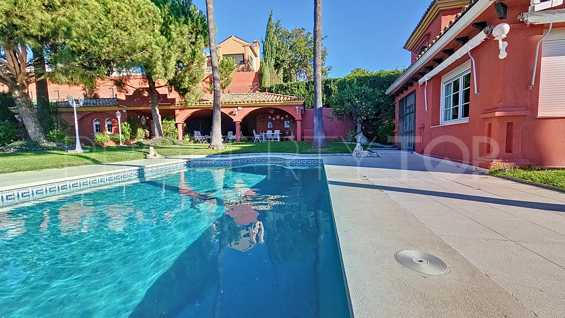 Se vende villa con 6 dormitorios en Seghers
