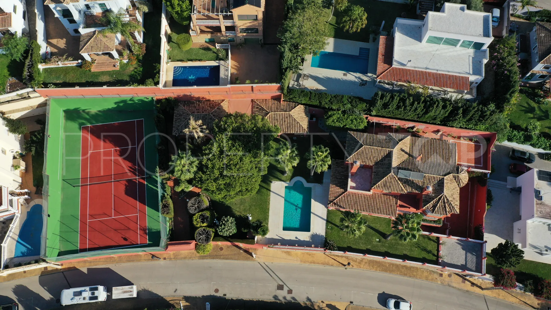 Se vende villa con 6 dormitorios en Seghers