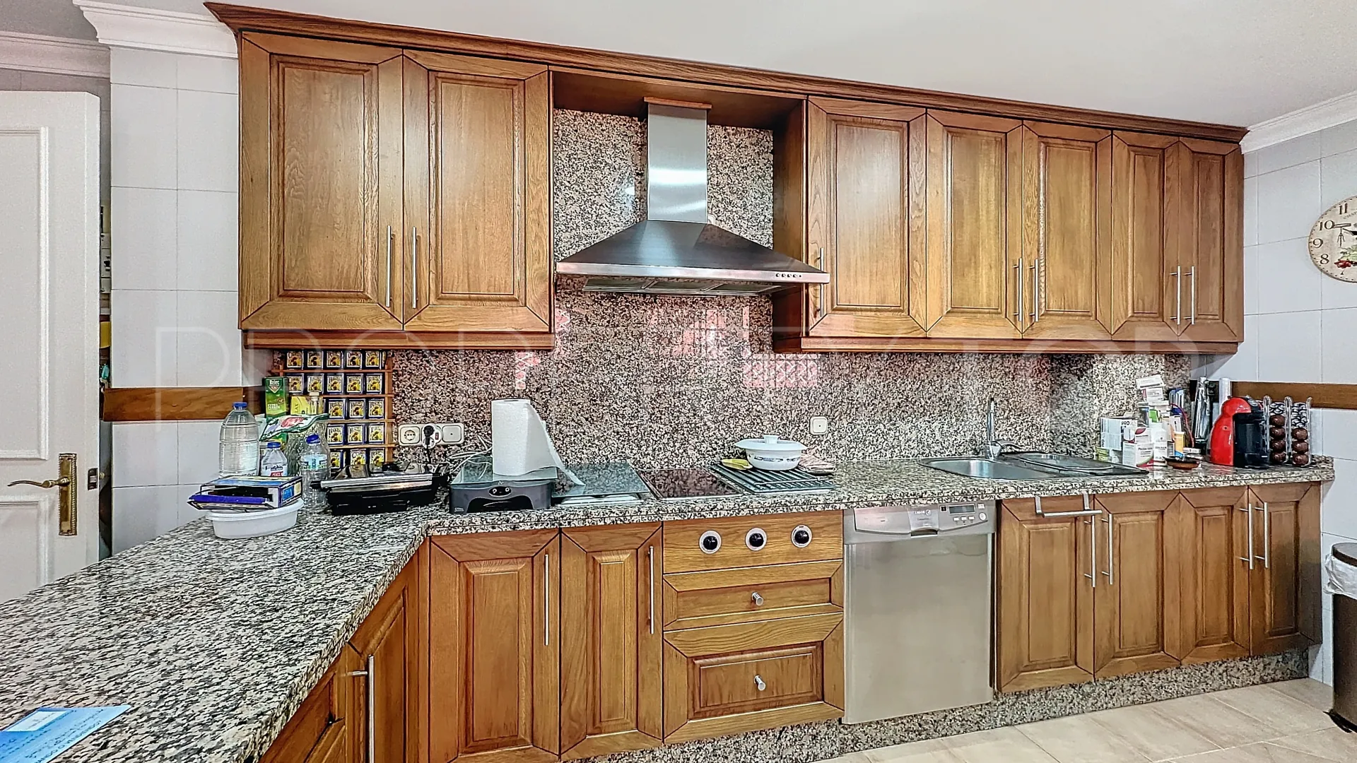 Se vende villa con 6 dormitorios en Seghers