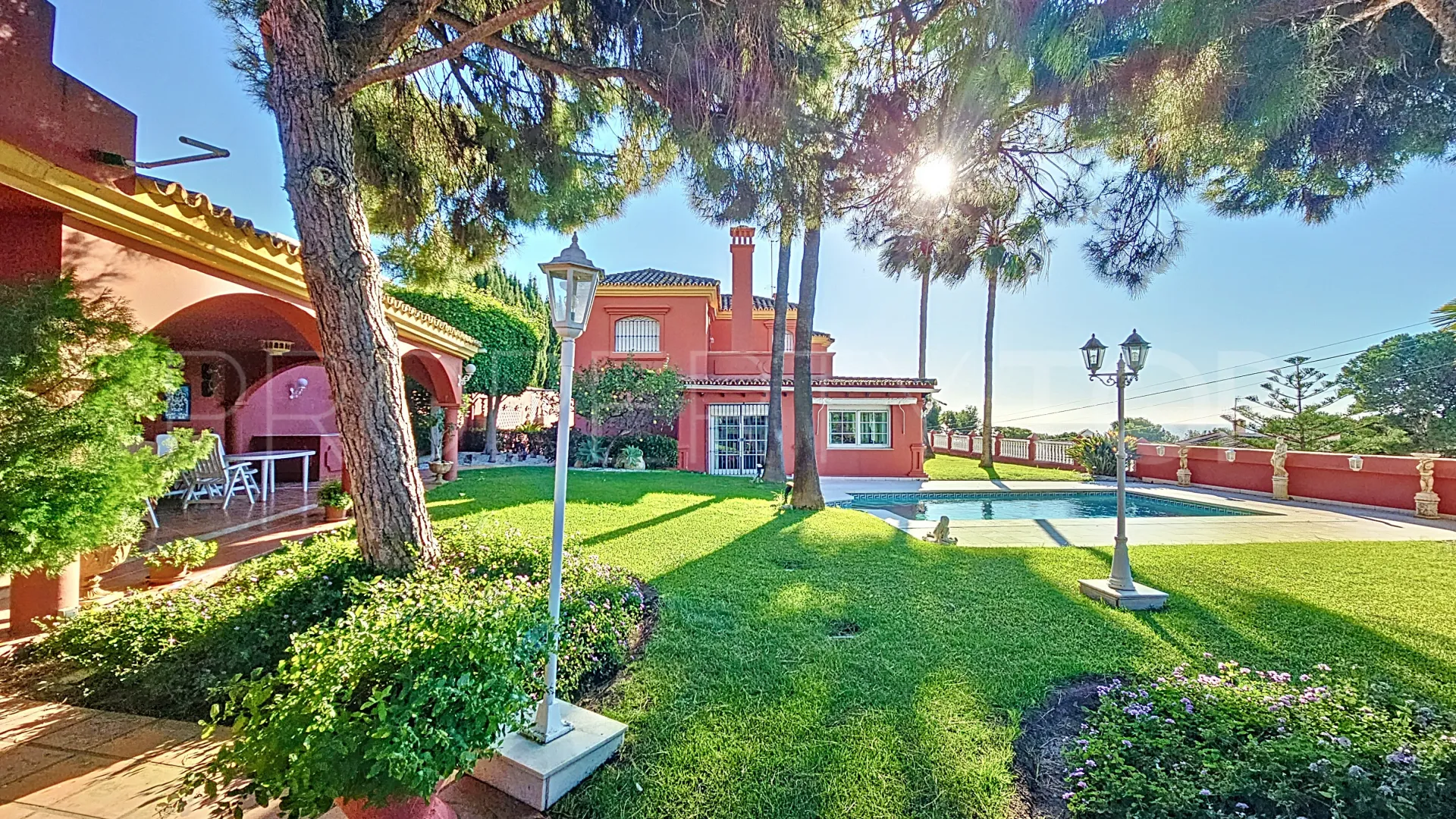 Se vende villa con 6 dormitorios en Seghers
