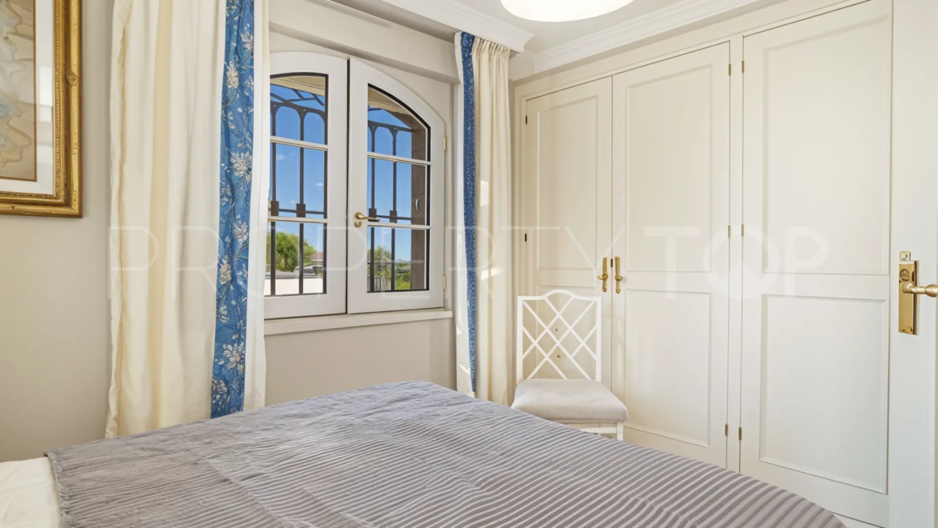Se vende villa con 6 dormitorios en Seghers