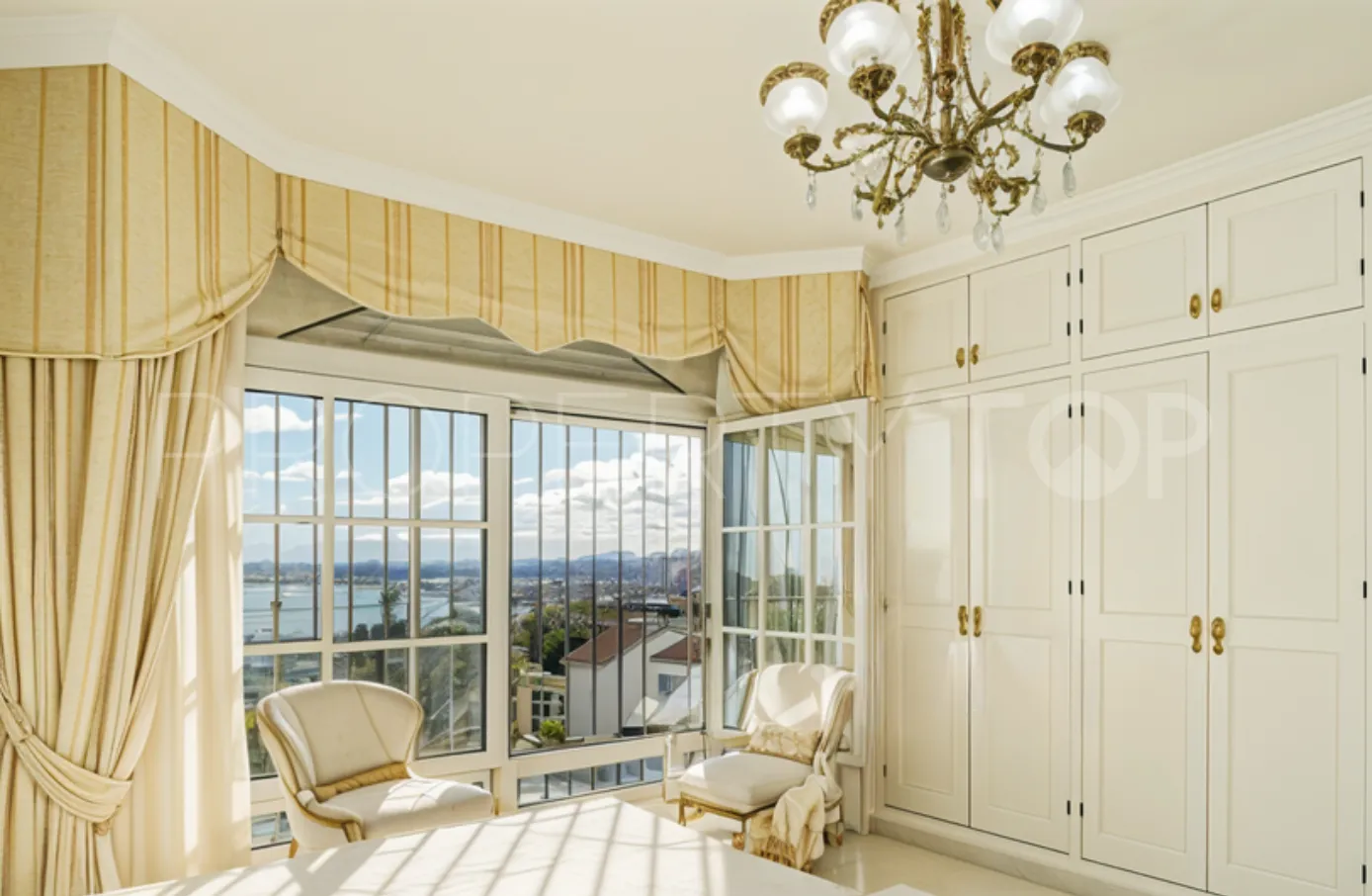 Se vende villa con 6 dormitorios en Seghers