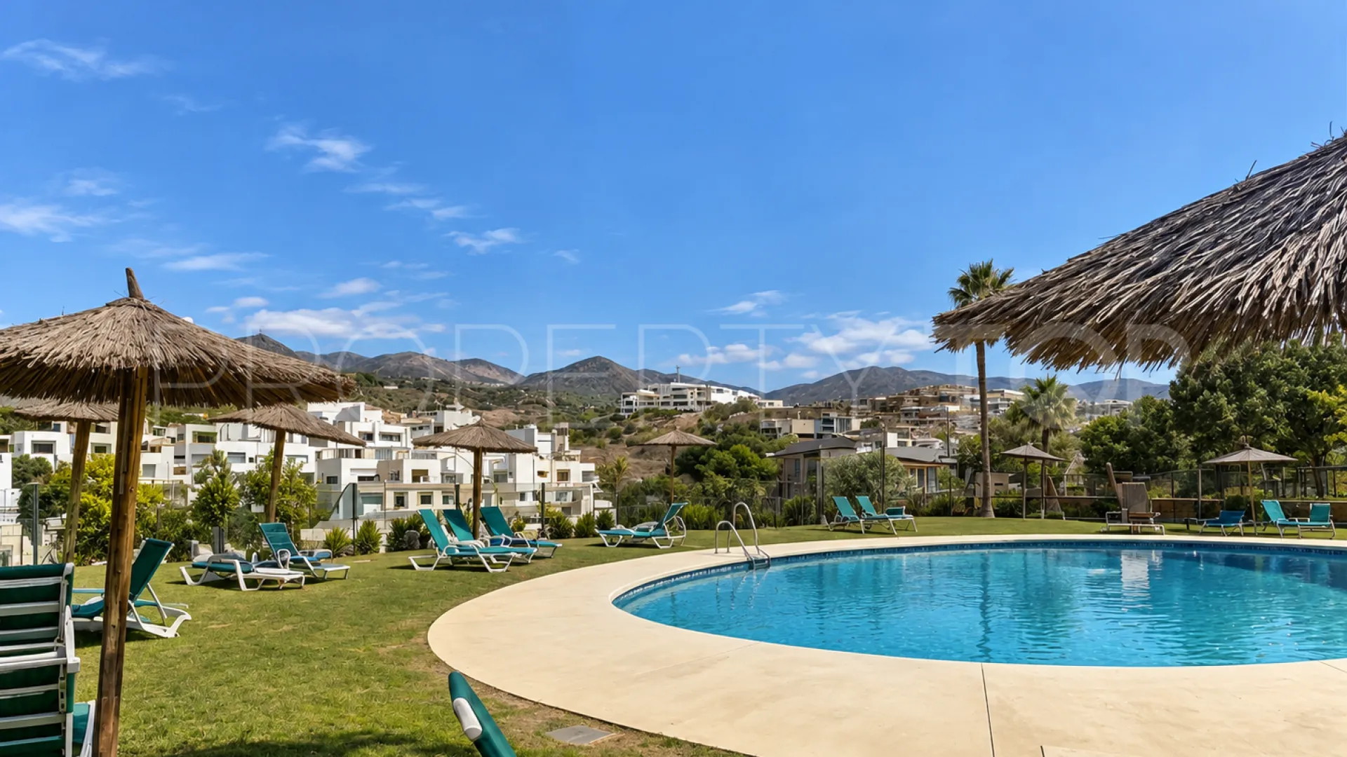 Duplex penthouse for sale in Selwo with 3 bedrooms