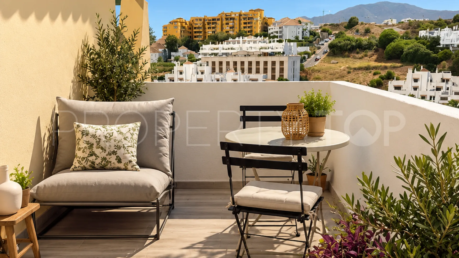Duplex penthouse for sale in Selwo with 3 bedrooms