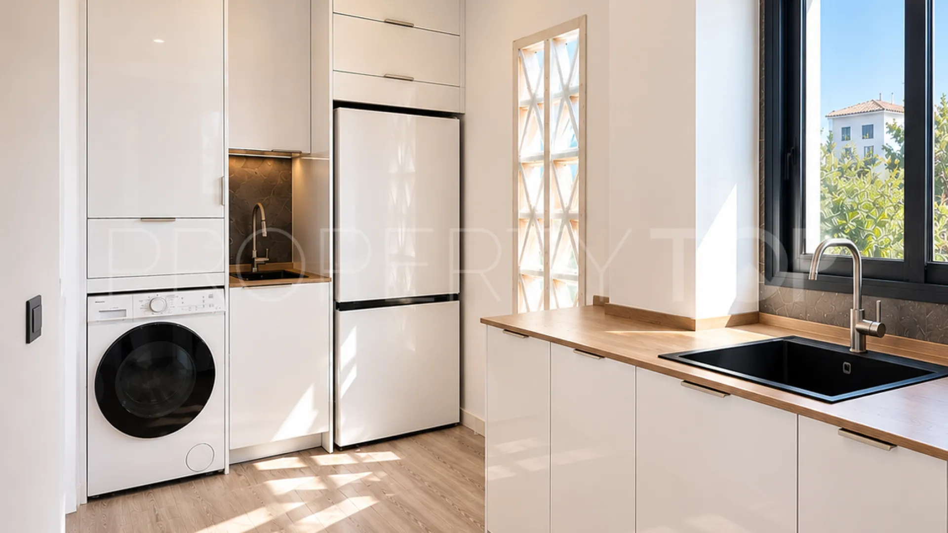 Duplex penthouse for sale in Selwo with 3 bedrooms