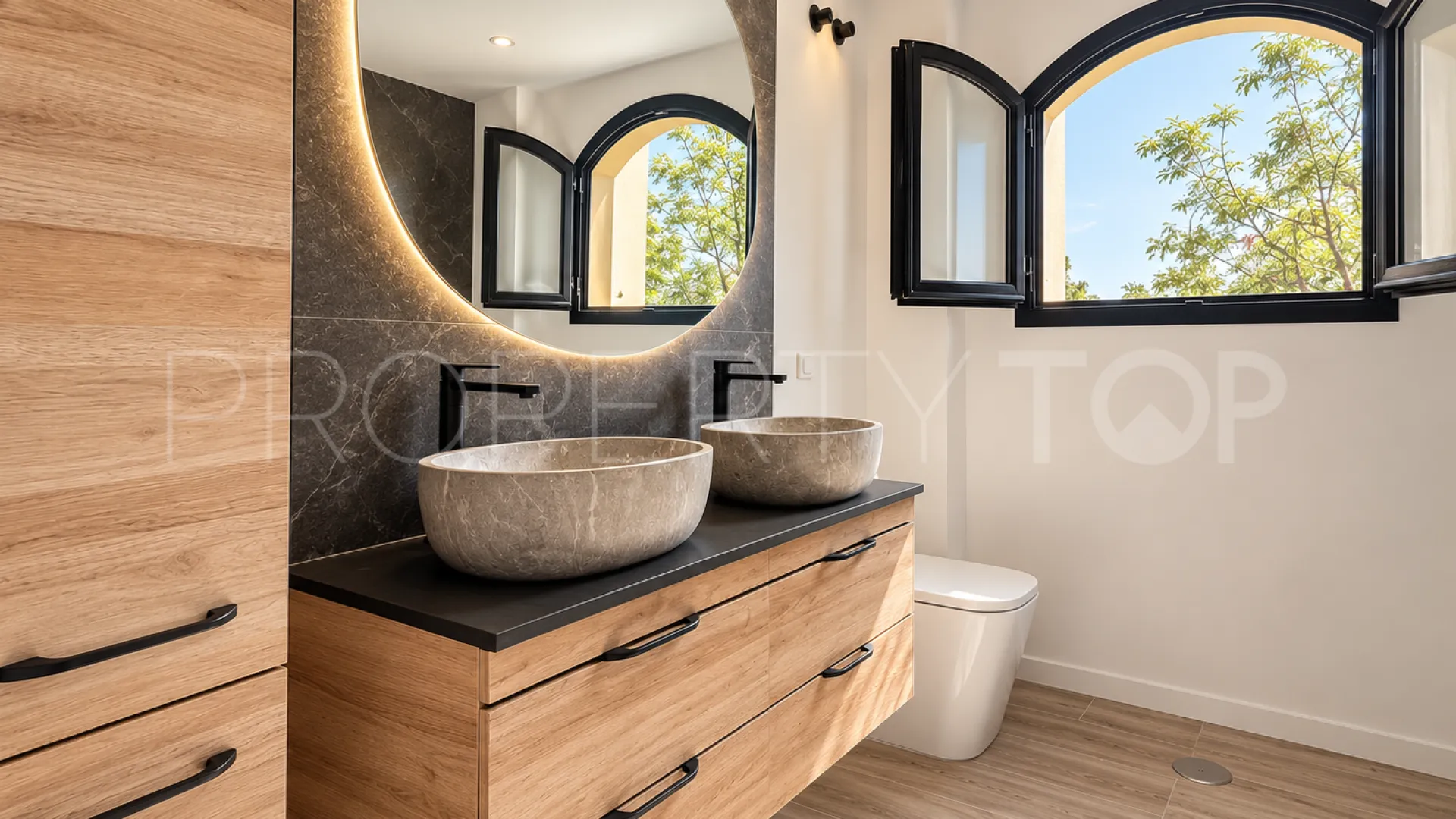 Duplex penthouse for sale in Selwo with 3 bedrooms
