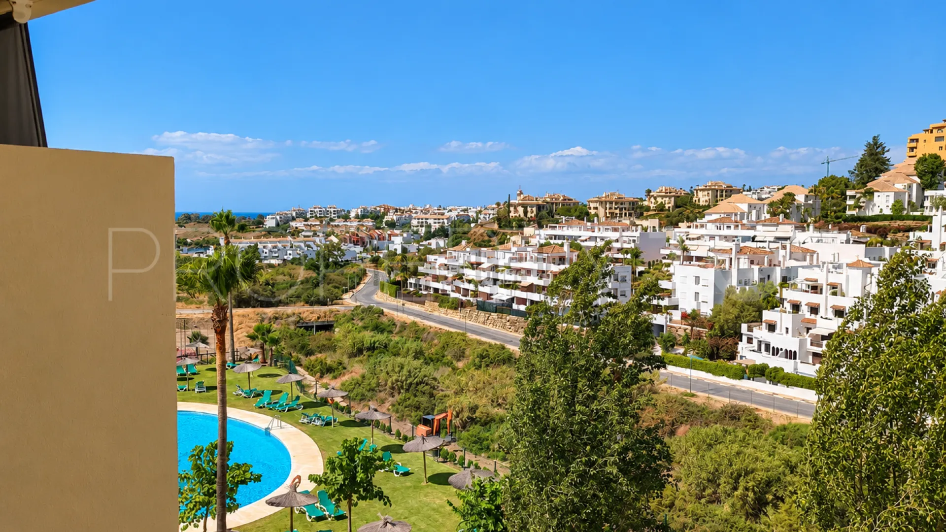 Duplex penthouse for sale in Selwo with 3 bedrooms