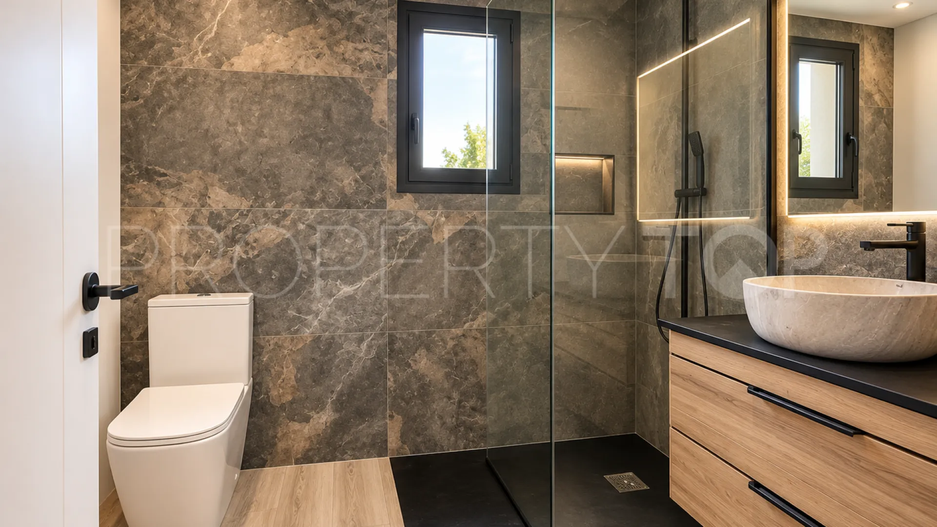 Duplex penthouse for sale in Selwo with 3 bedrooms