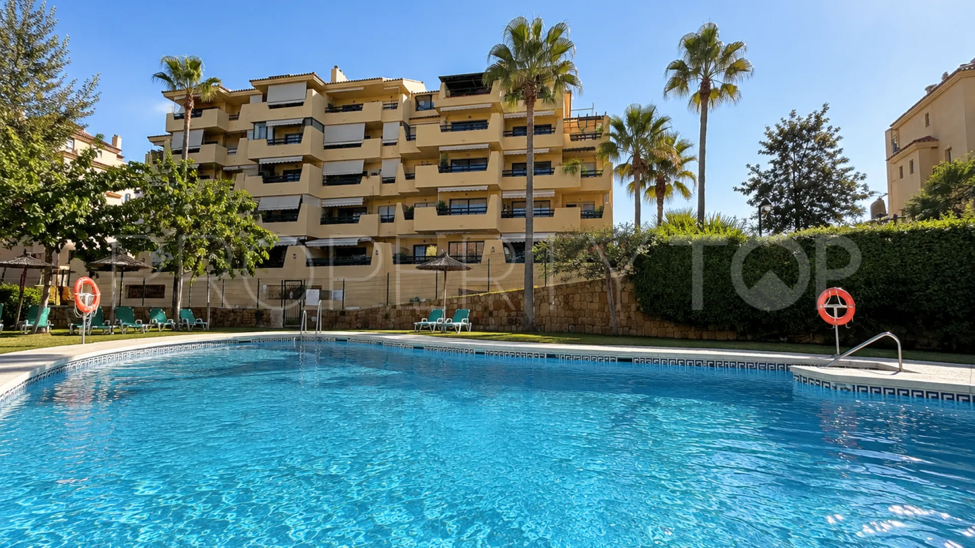 Duplex penthouse for sale in Selwo with 3 bedrooms