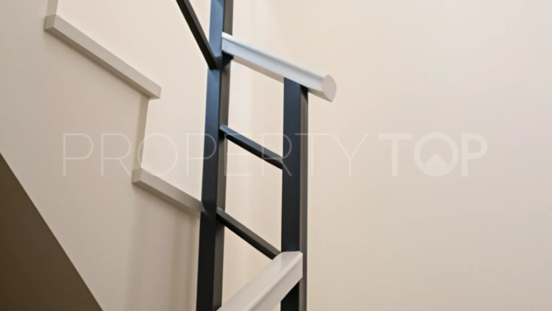 Duplex penthouse for sale in Selwo with 3 bedrooms