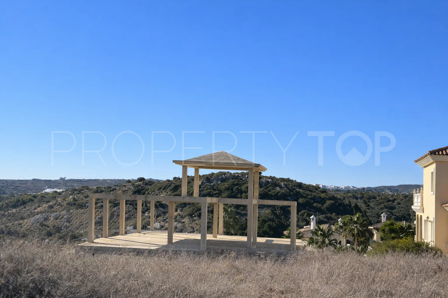 Plot in Majestic for sale