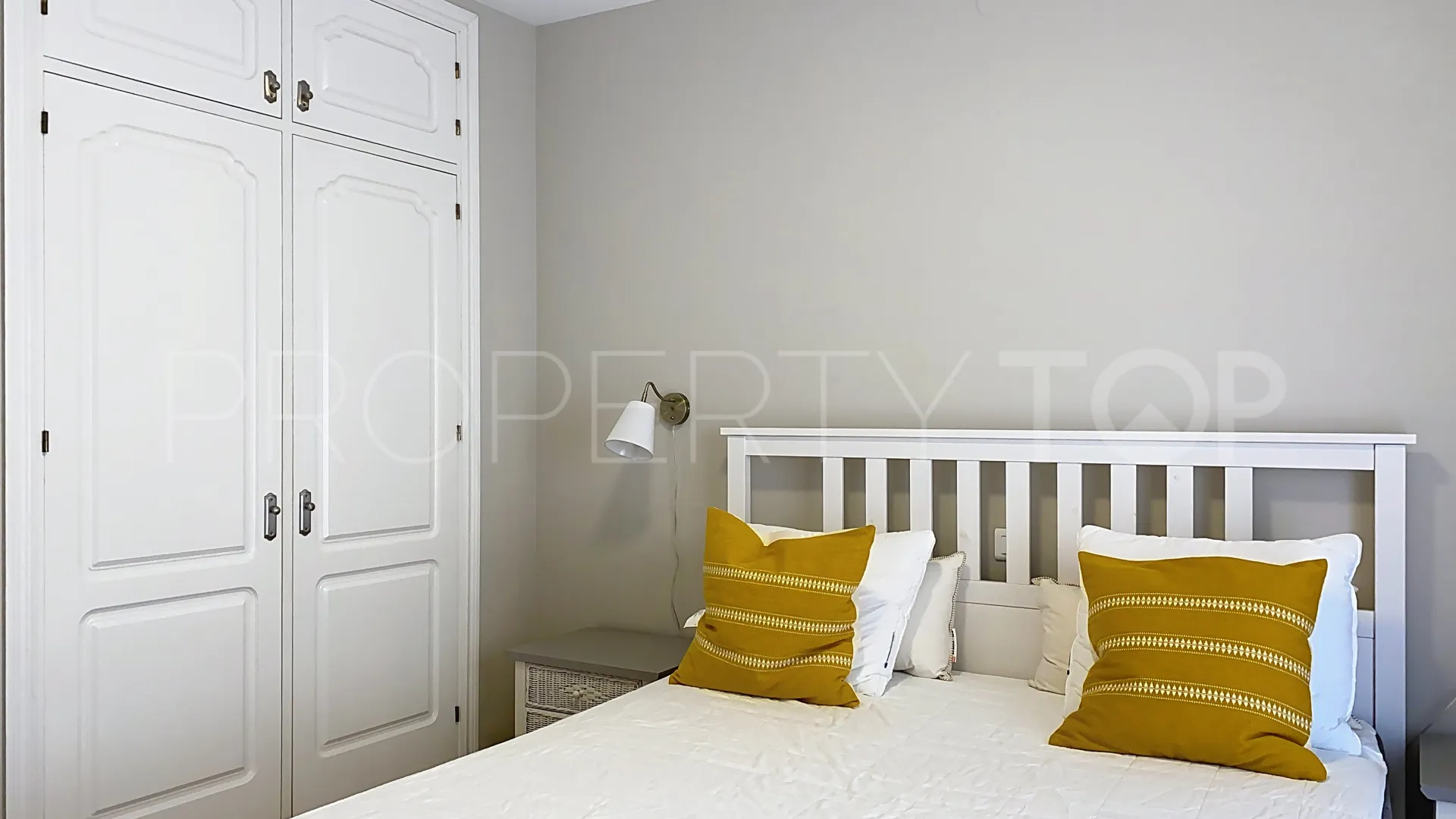 Buy Bermuda Beach town house with 3 bedrooms