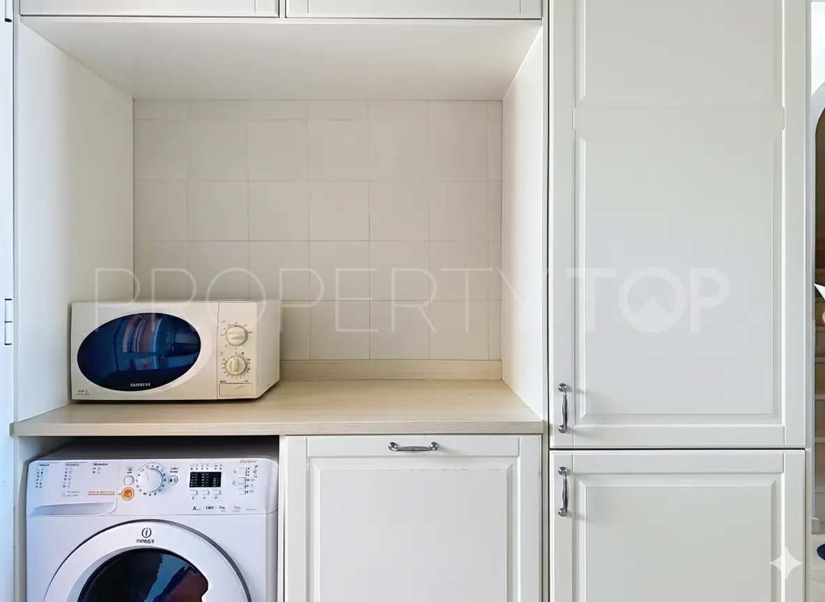 Buy Bermuda Beach town house with 3 bedrooms