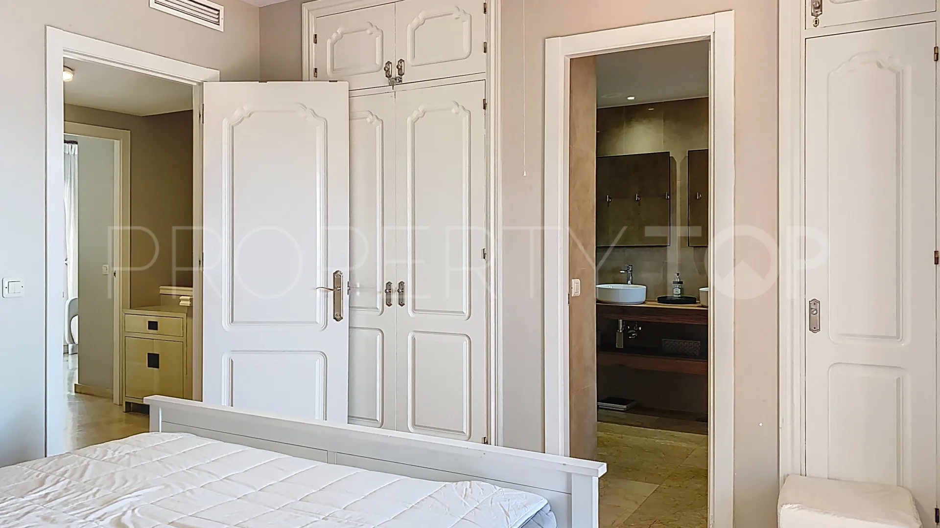 Buy Bermuda Beach town house with 3 bedrooms