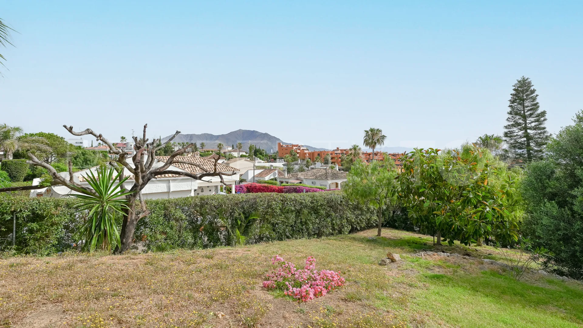 Buenas Noches 5 bedrooms villa for sale