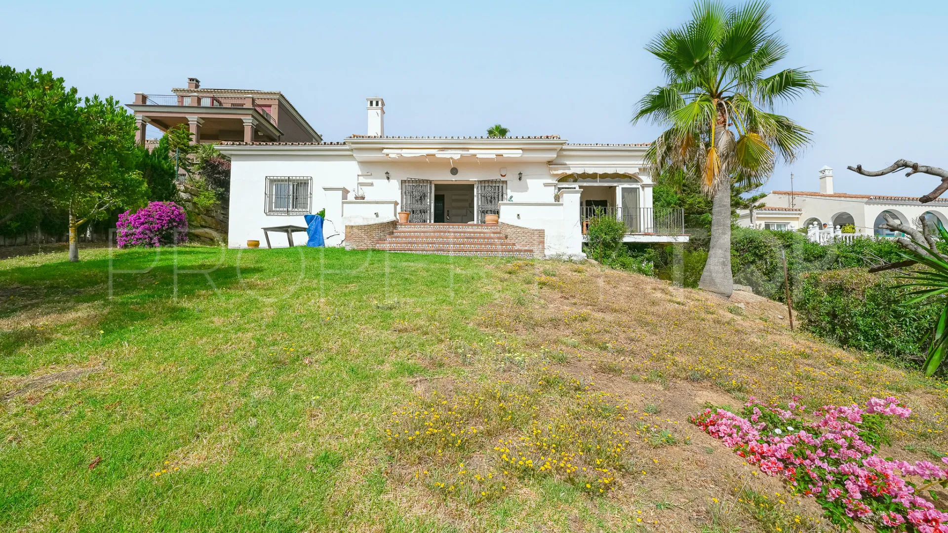 Buenas Noches 5 bedrooms villa for sale