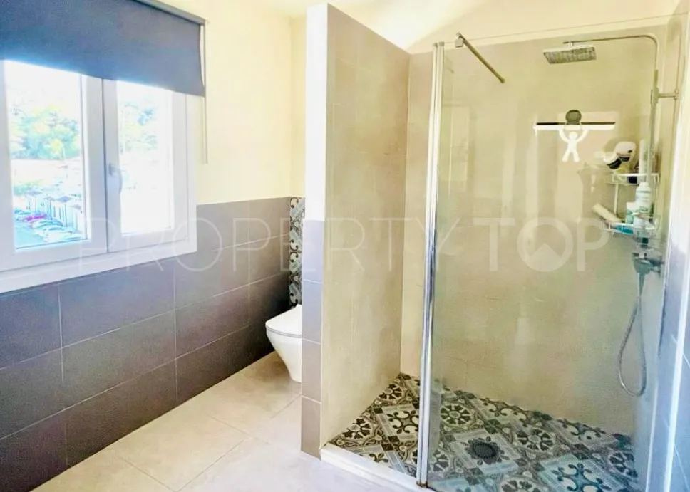4 bedrooms house for sale in Benahavis Centro
