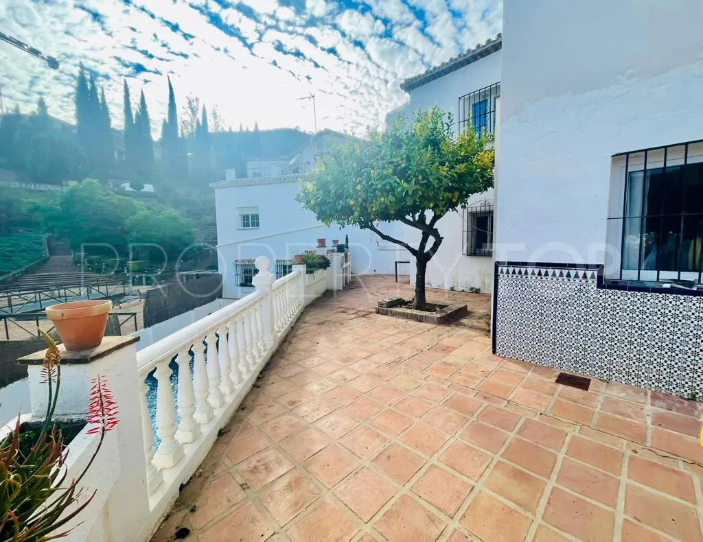 4 bedrooms house for sale in Benahavis Centro