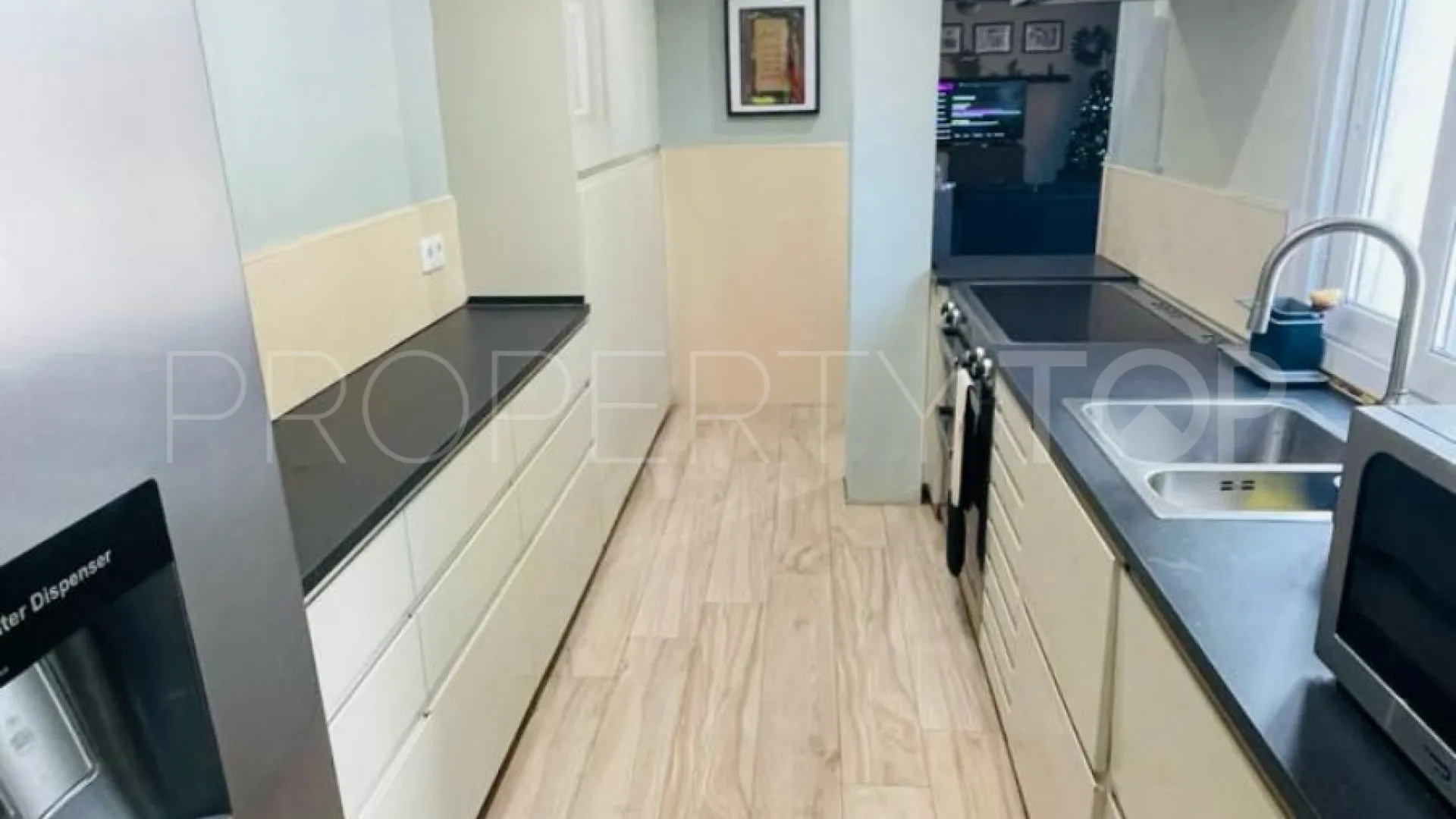 4 bedrooms house for sale in Benahavis Centro