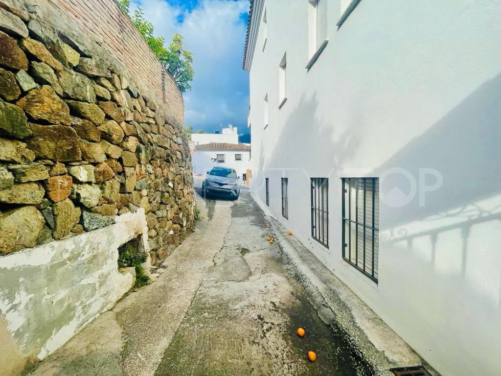 4 bedrooms house for sale in Benahavis Centro