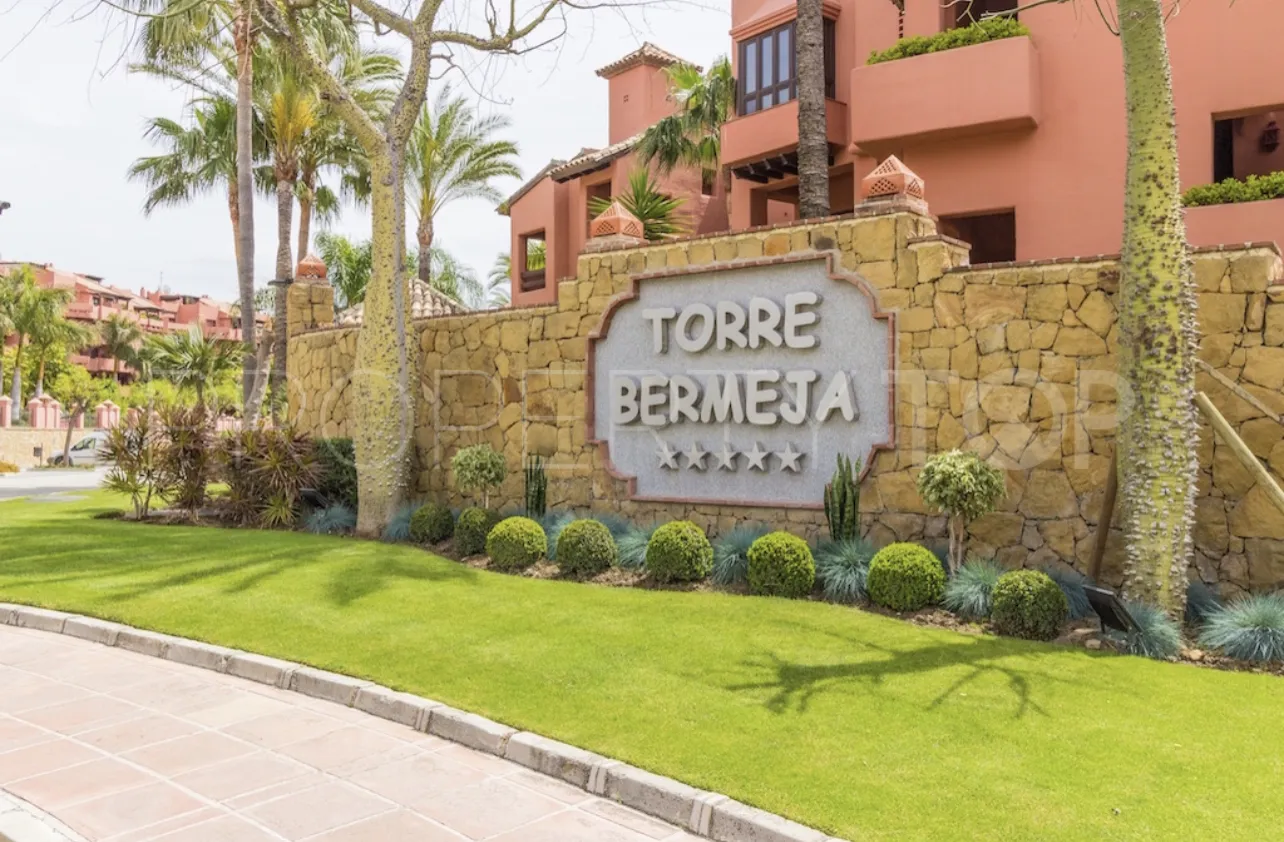 Comprar atico duplex con 3 dormitorios en Torre Bermeja