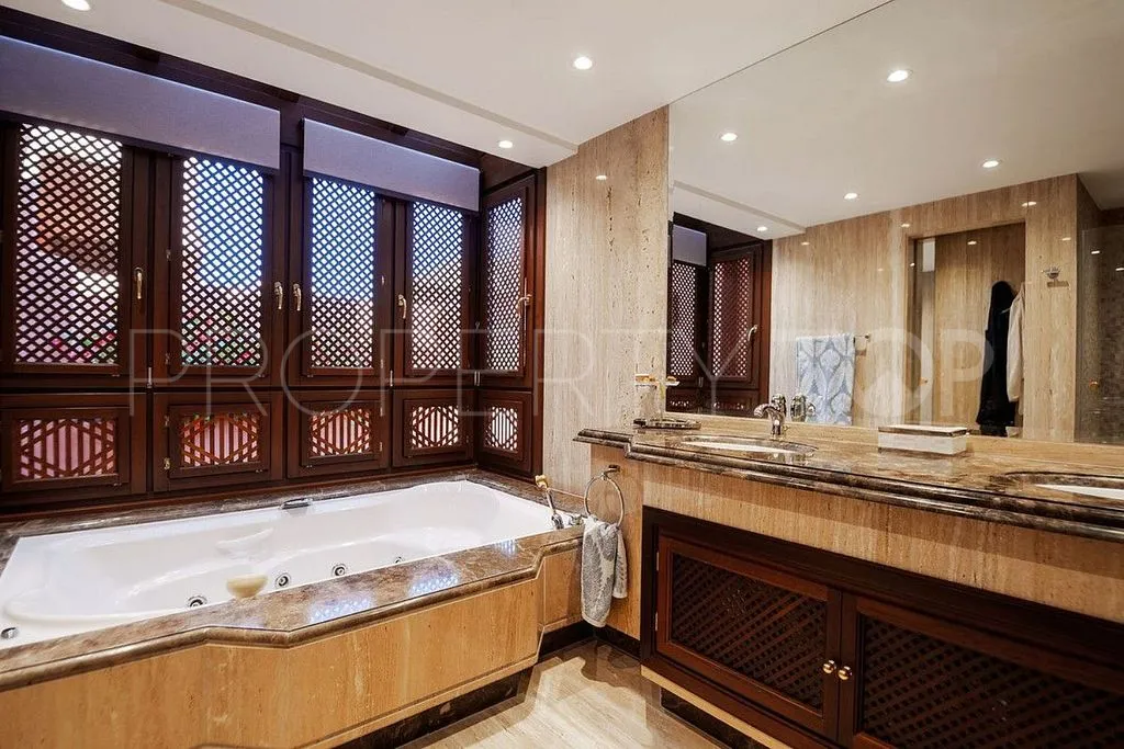 Comprar atico duplex con 3 dormitorios en Torre Bermeja