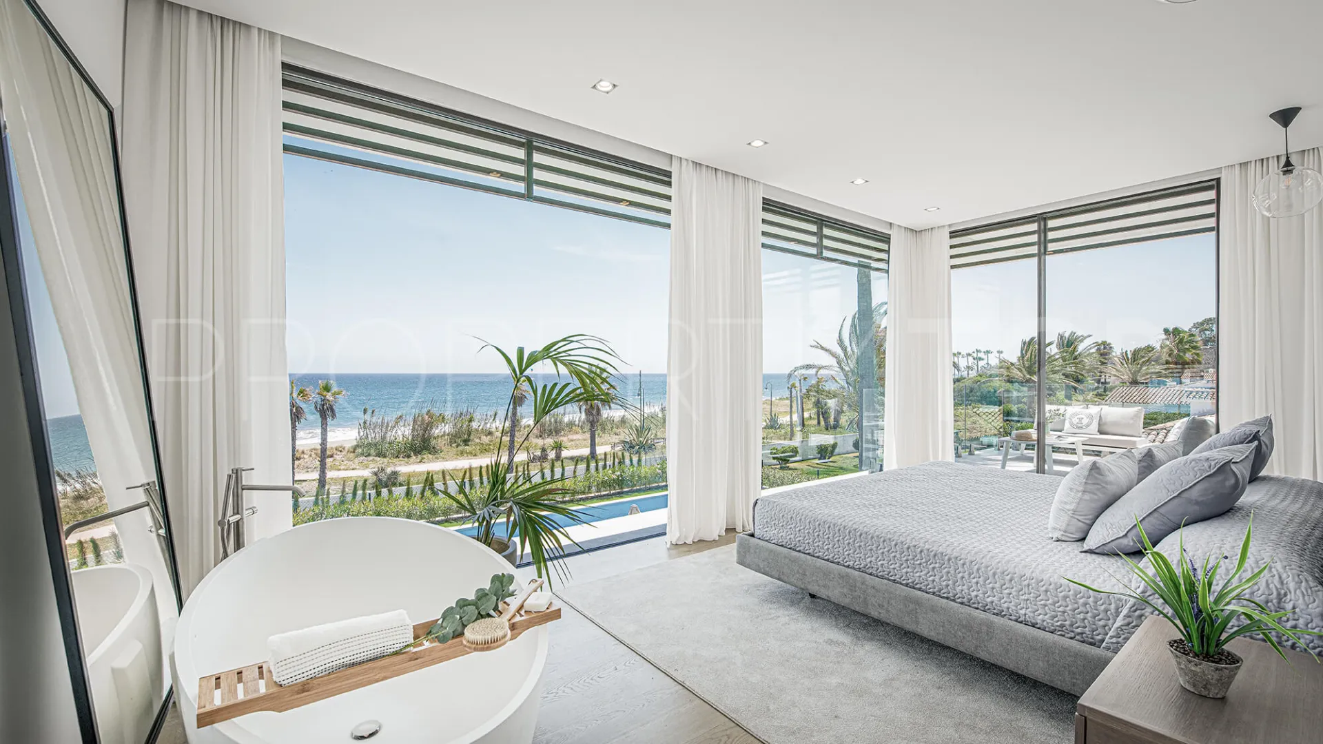 Villa en venta con 5 dormitorios en Beach Side New Golden Mile