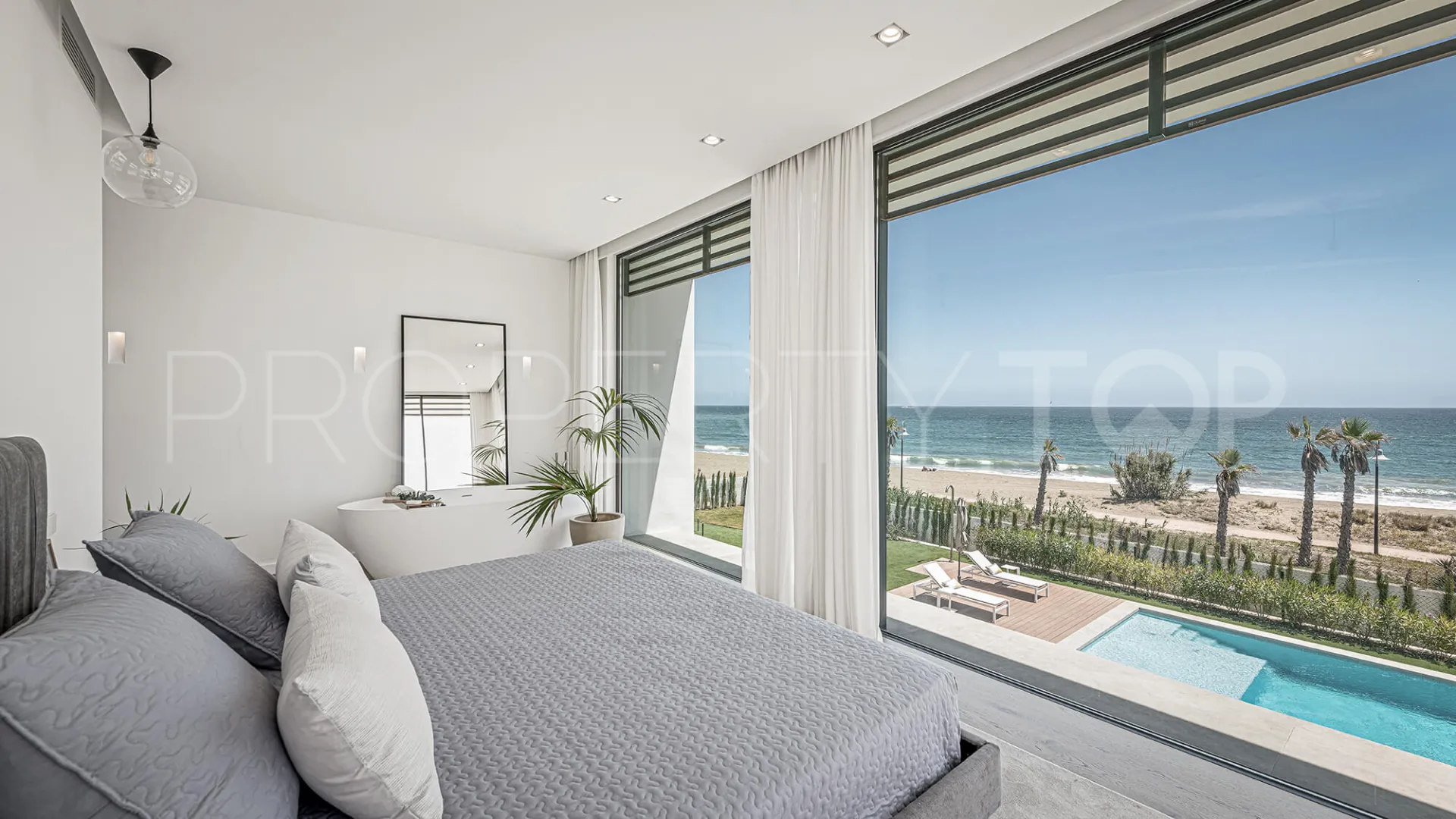 Villa en venta con 5 dormitorios en Beach Side New Golden Mile