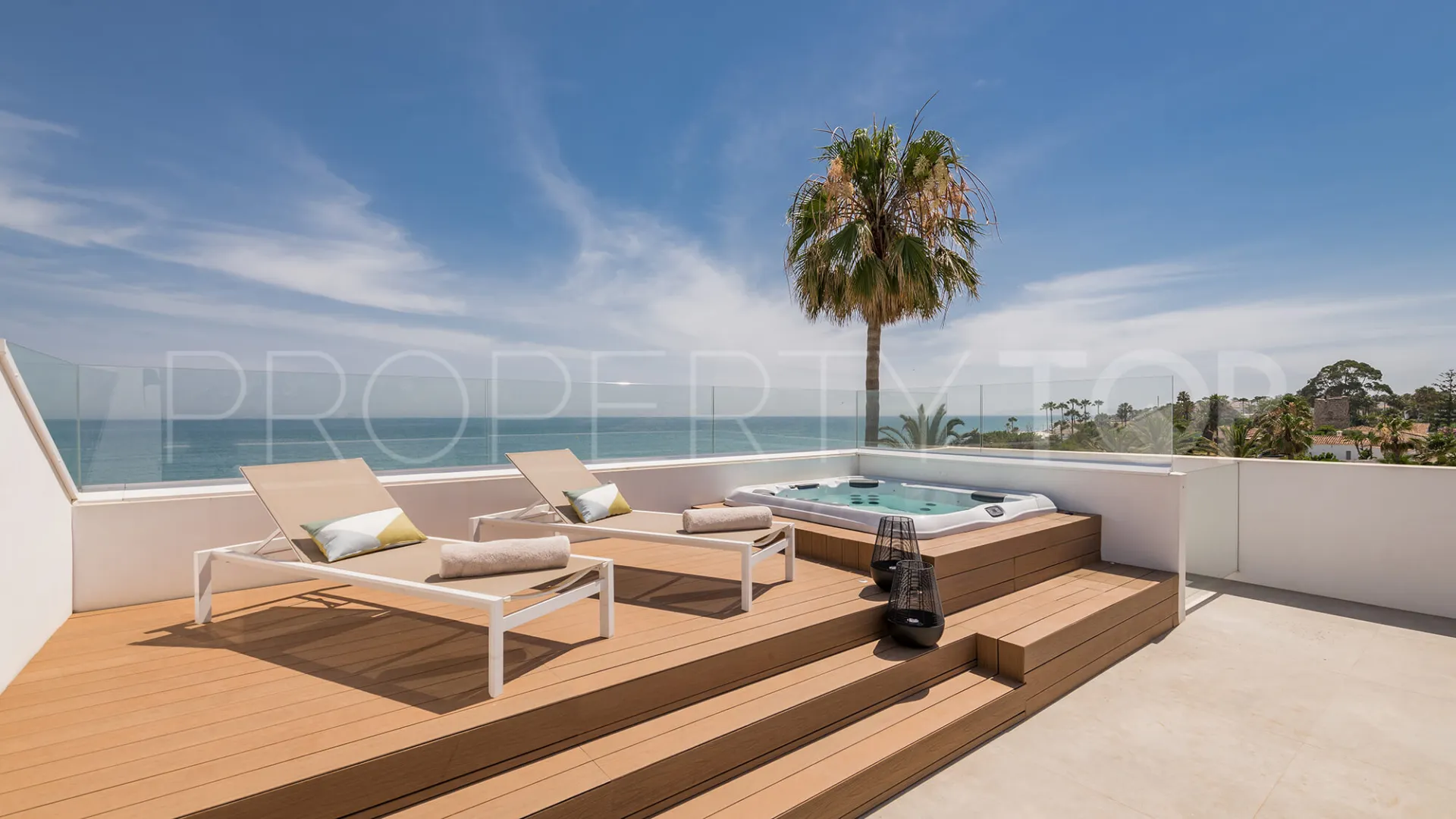 Villa en venta con 5 dormitorios en Beach Side New Golden Mile