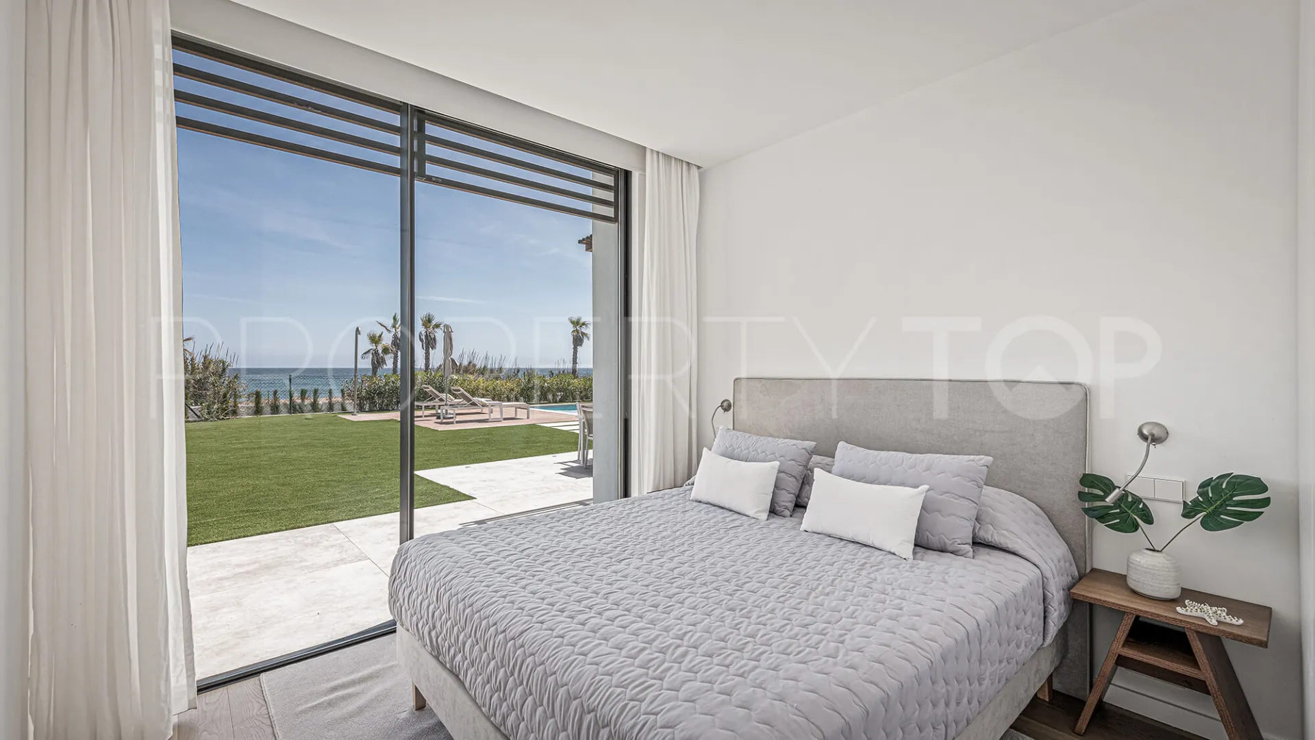 Villa en venta con 5 dormitorios en Beach Side New Golden Mile